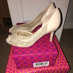 Nude Kelly and Katie Pumps